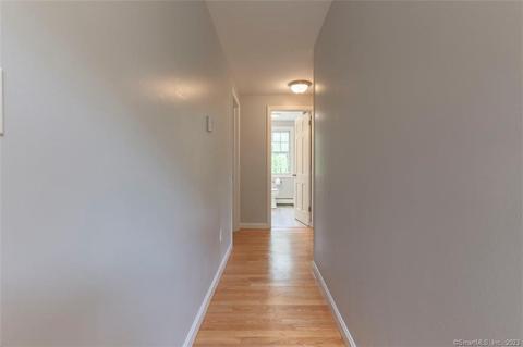 915 N Stone St, Suffield, CT 06093