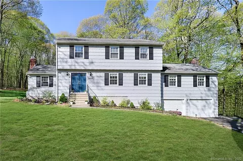143 Rolling Hills Dr, Fairfield, CT 06824