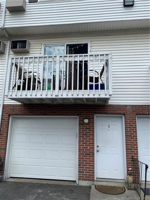 1011 Stratford Ave #5, Bridgeport, CT 06608