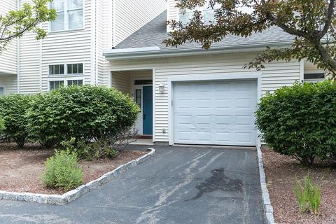 291 Silverbrook Rd #9, Orange, CT 06477