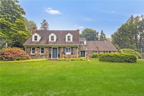 149 Sasco River Ln, Fairfield, CT 06890