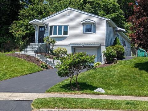 216 Milton Ave, West Haven, CT 06516