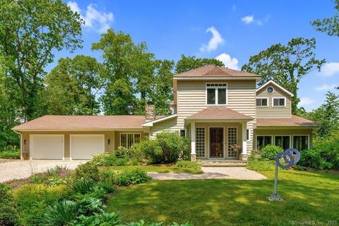 21 N Reeves Ave, Guilford, CT 06437