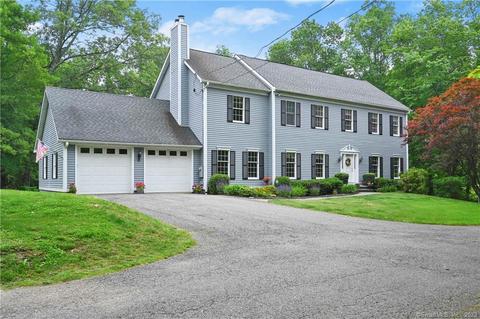 2 High Acre Dr, New Fairfield, CT 06812