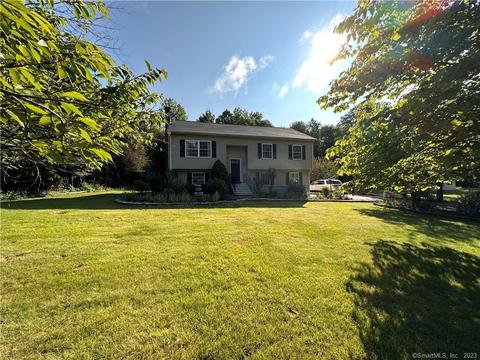 10 Meadowood Rd, Mansfield, CT 06268
