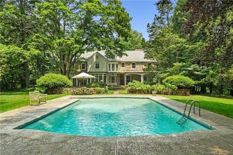 326 Wahackme Rd, New Canaan, CT 06840