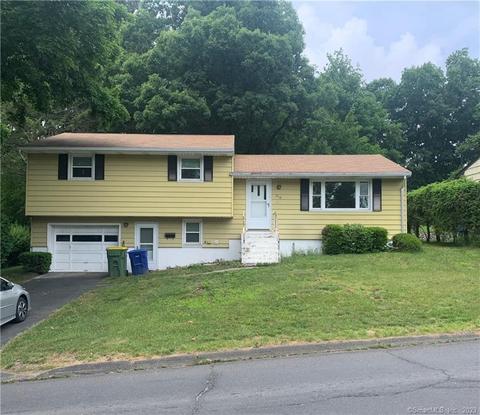 219 Pearl Lake Rd, Waterbury, CT 06706