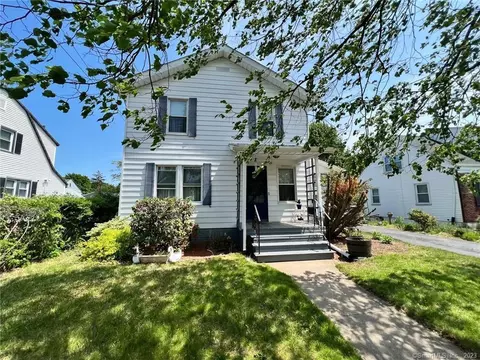 33 Long Meadow Ave, Hamden, CT 06514