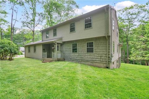 138 Hillyndale Rd, Mansfield, CT 06268