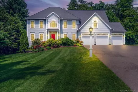 29 Hampton Ct, Glastonbury, CT 06073