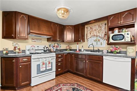 210 Dogwood Ln, Danbury, CT 06810