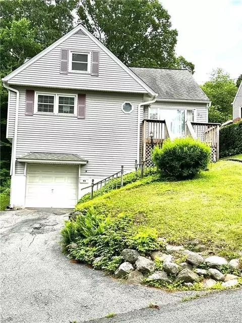 93 Wayland Ave, Waterbury, CT 06708