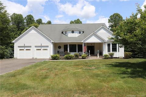 19 Brookfield Rd, Seymour, CT 06483