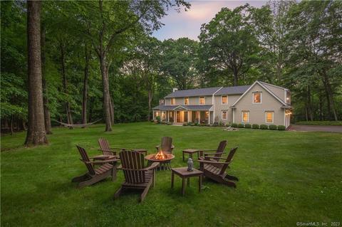 7 Farrell Rd, Weston, CT 06883