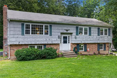 4 Poe Pl, Shelton, CT 06484