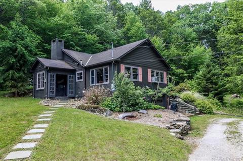 160 Squash Hollow Rd, New Milford, CT 06776