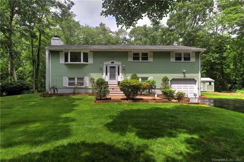101 Murray Ln, Guilford, CT 06437