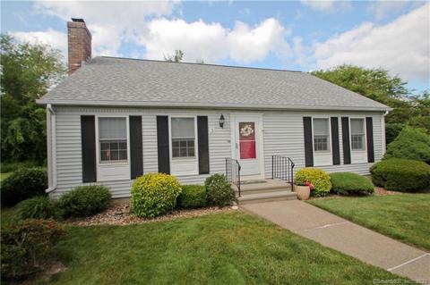 3 Ambleside Ct #3, Suffield, CT 06078