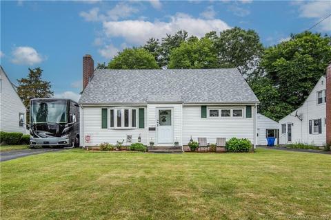 17 Newgate St, West Hartford, CT 06110