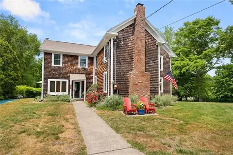 137 Black Point Rd, East Lyme, CT 06357