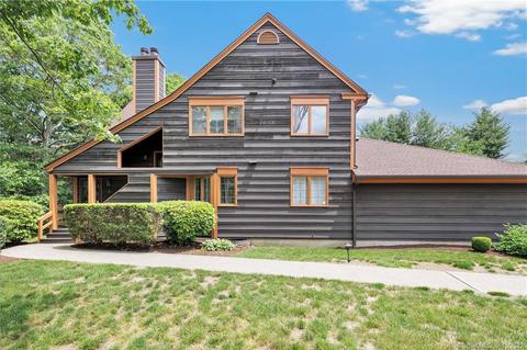 18 Crow Nest Hl #18, Shelton, CT 06484