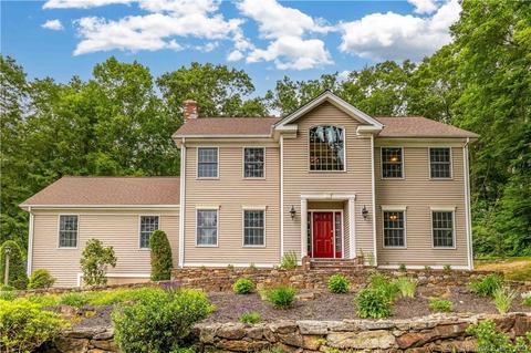 370 Old Woodbury Rd, Southbury, CT 06488