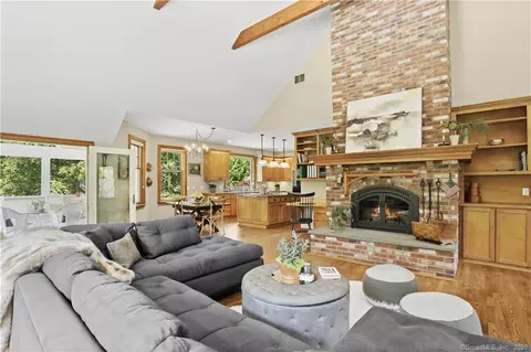 12 N Calvin Rd, Weston, CT 06883