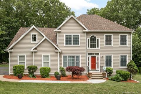 76 Brownstone Dr, Southington, CT 06489
