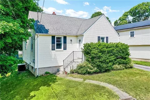 330 Platt Ave, West Haven, CT 06516