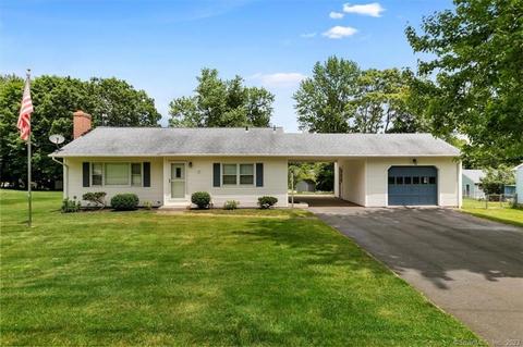 15 Pequot Rd, Wallingford, CT 06492