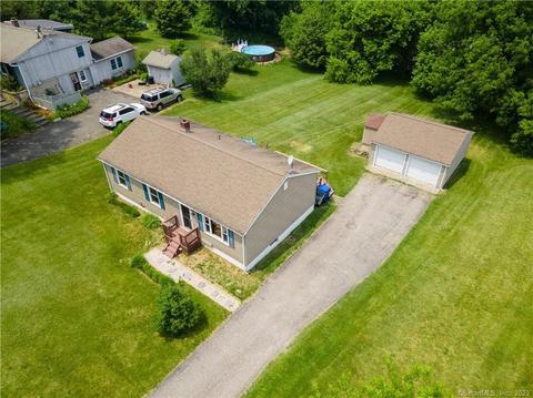 24 Park West Ln, New Milford, CT 06776