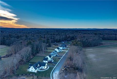 33 Hidden Way, Suffield, CT 06078