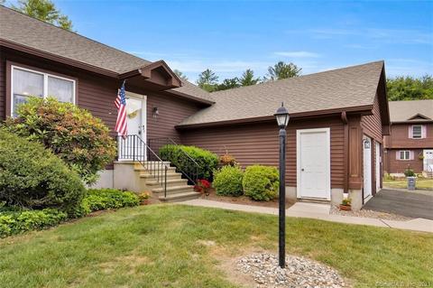 55 Candlewood Dr #55, Enfield, CT 06082