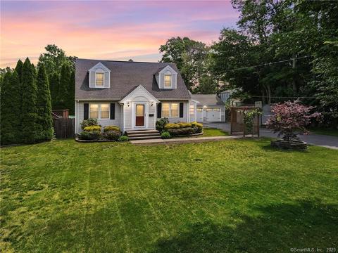 1454 Huntington Rd, Stratford, CT 06614