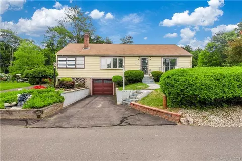 11 Aborn Private Rd, Ellington, CT 06029