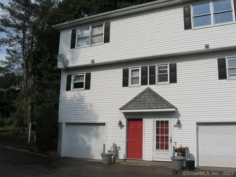 83 Commodore Cmns #83, Derby, CT 06418
