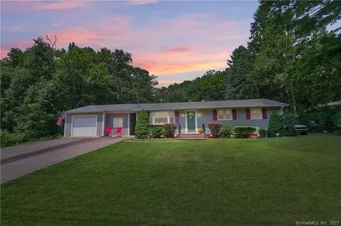 44 Williams Dr, Prospect, CT 06712