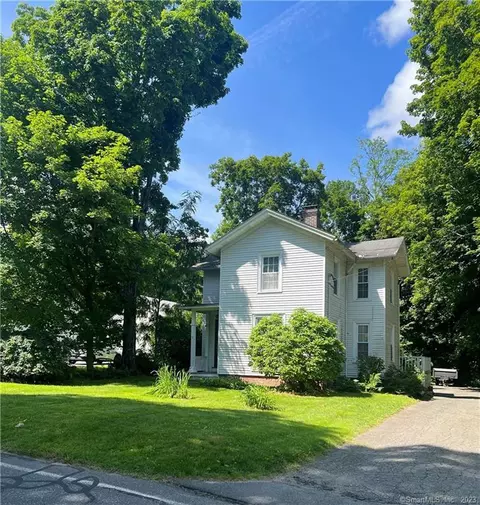 71 North St, Watertown, CT 06795
