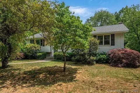 452 Bushy Hill Rd, Simsbury, CT 06070