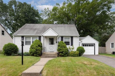 262 N Hoadley St, Naugatuck, CT 06770