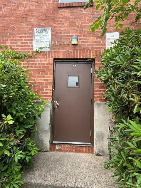 12 Merrill St #A8, Hartford, CT 06106