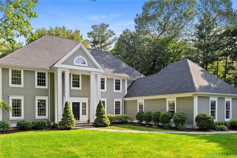12 Aspenwood Dr, Simsbury, CT 06089