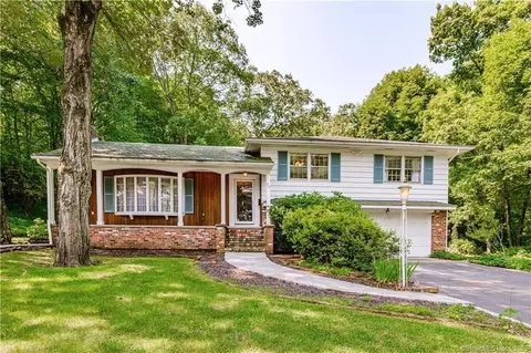 427 Bunker Hill Ave, Waterbury, CT 06708