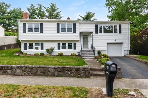 84 Martha Pl, Bridgeport, CT 06606