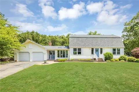 83 Bramblebush Rd, Manchester, CT 06040