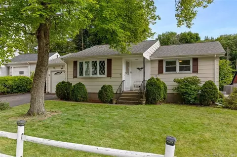 15 Grove Ct, Meriden, CT 06451