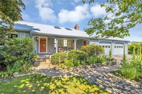 1467 E Street St N, Suffield, CT 06078
