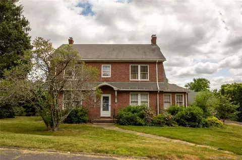18 Dickerman Ave, Windsor Locks, CT 06096