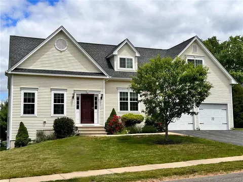 21 Steeple View Dr #21, Ellington, CT 06029