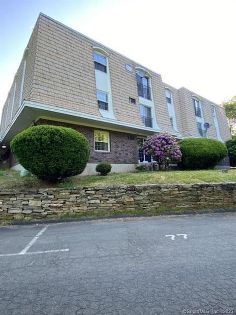 1194 Middle West Tpke #C2, Manchester, CT 06040
